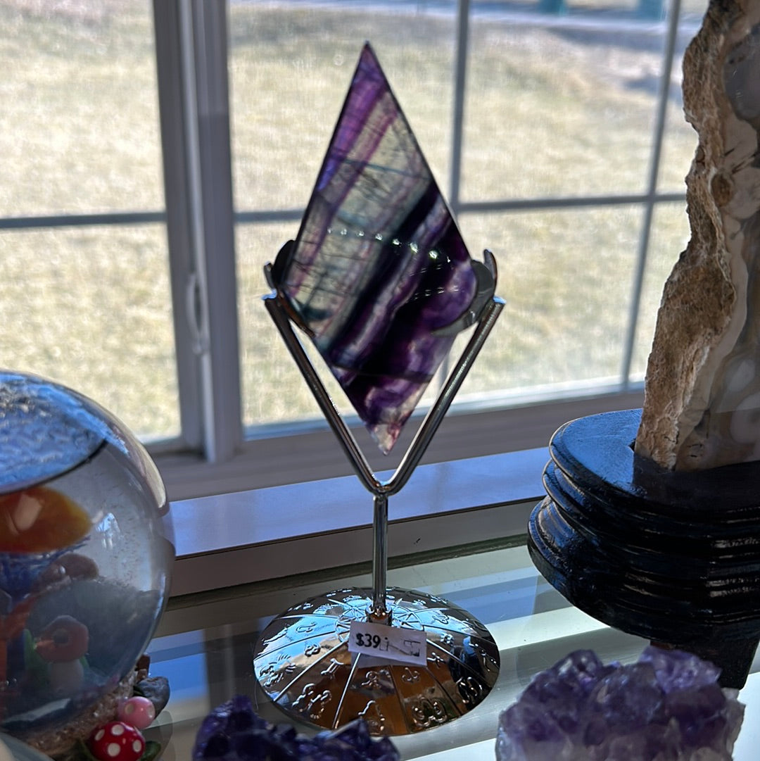 Rhombohedron Mountain Mineral Market